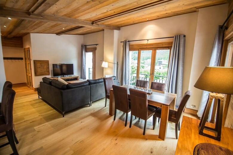 Le Savoy Luxury Private Apartment