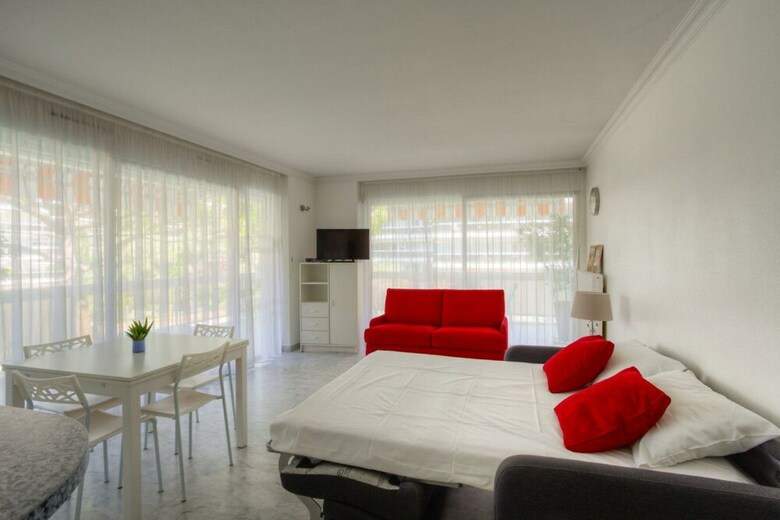 Les Lauriers Private Apartment