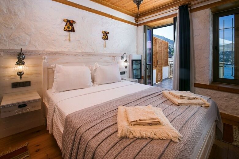 Hotel Pier House