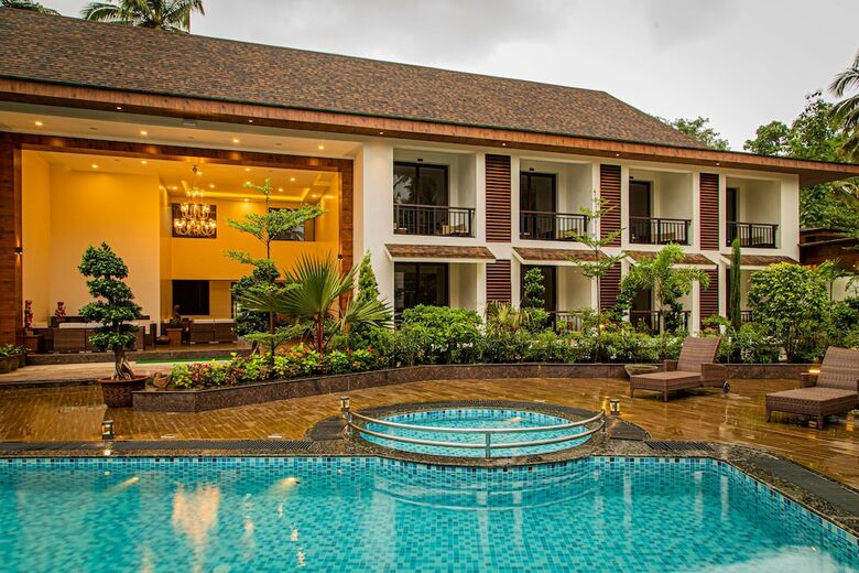 Hotel Sobit Sarovar Portico
