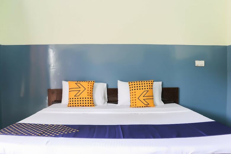 Spot On 61705 Hotel Rose Star