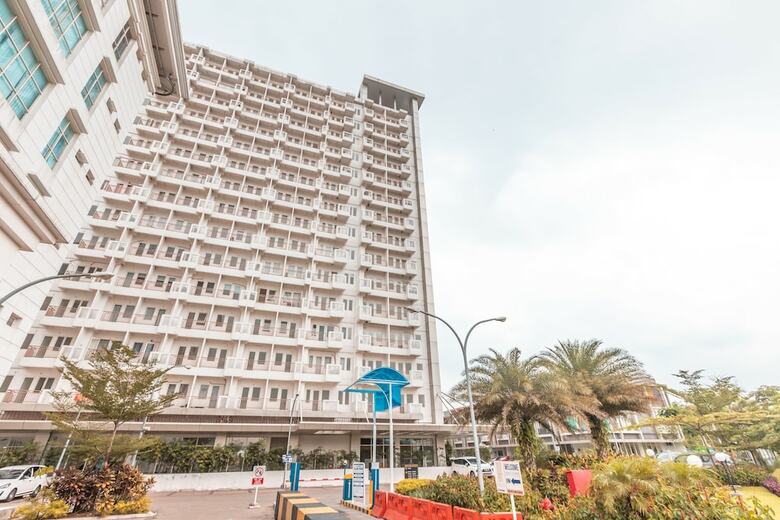Hostal Oyo 1948 Apartement Sentul Tower