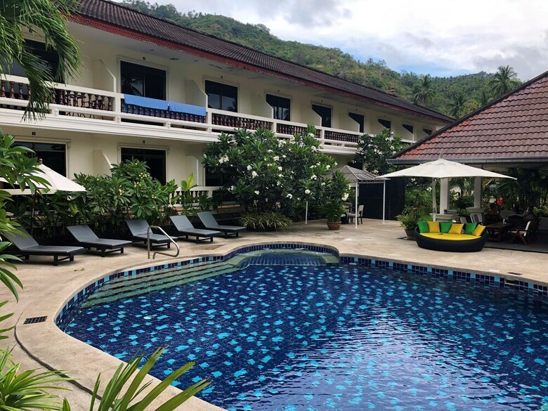 Hotel Tropical Palm Resort