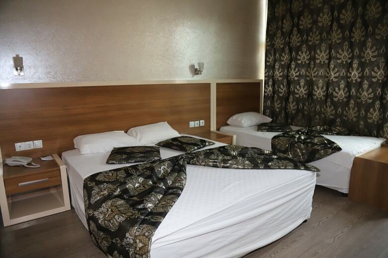 Tella Hotel