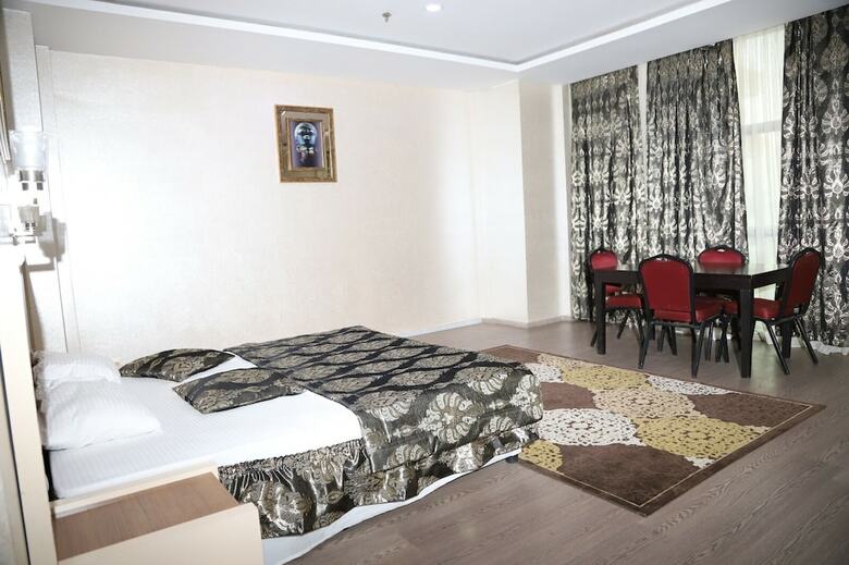 Tella Hotel