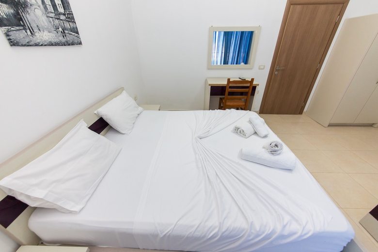 Summer Kiss Hotel
