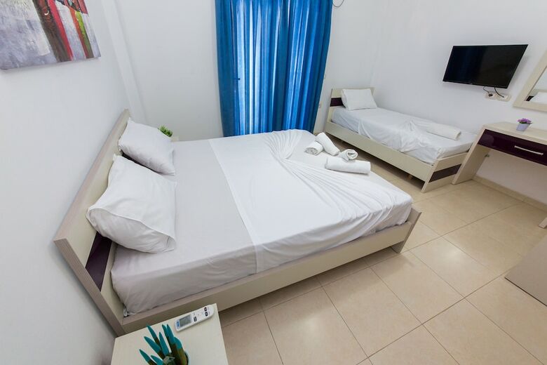 Summer Kiss Hotel