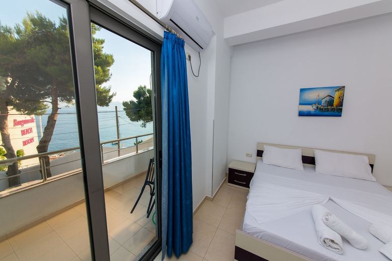 Summer Kiss Hotel