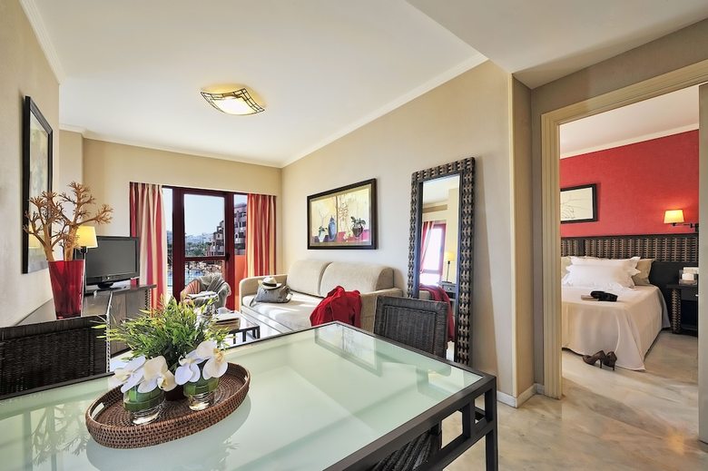 Holiday World Village Hotel