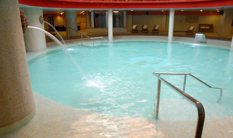 Holiday World Village Hotel