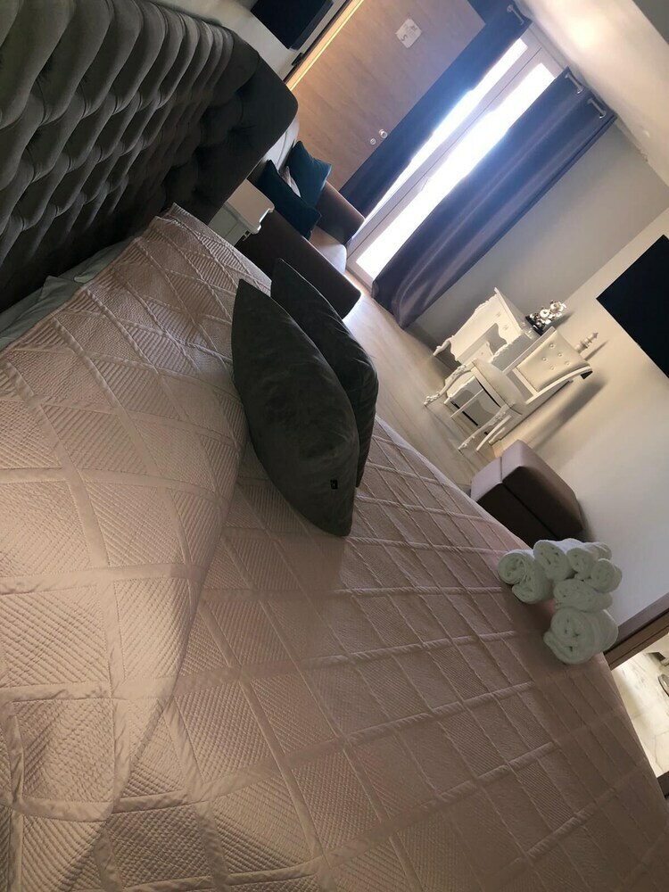 Hotel Incanto Luxury Rooms