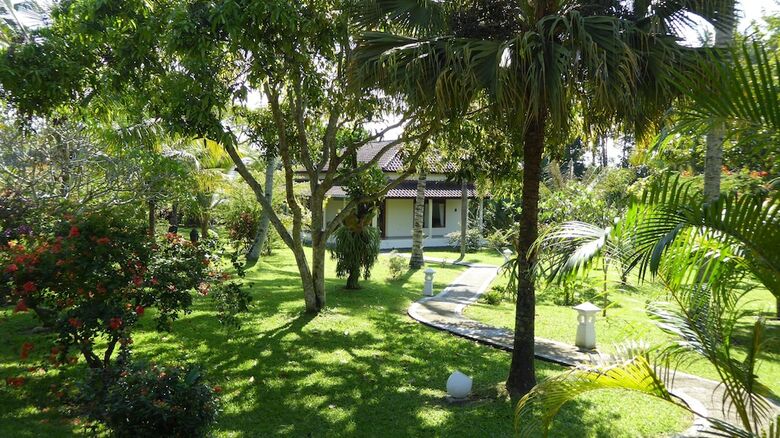 Hotel Rumah Kita