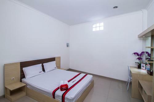 Hotel Reddoorz @ Jatiwaringin