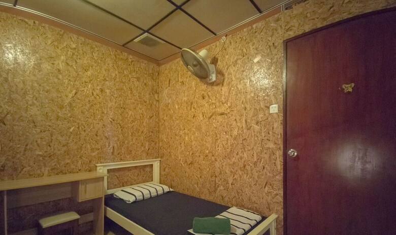 Hostal Le Nomade Hostel