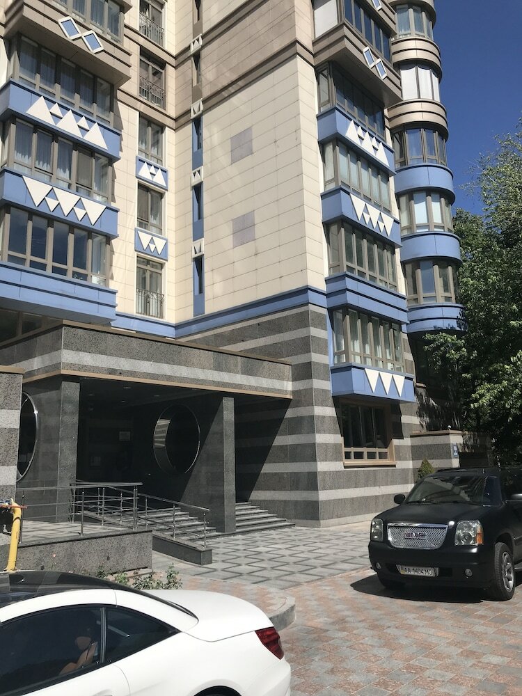 Luxury Condominium. Kiev Center.