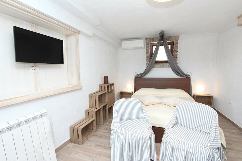 Apartments Midea 2