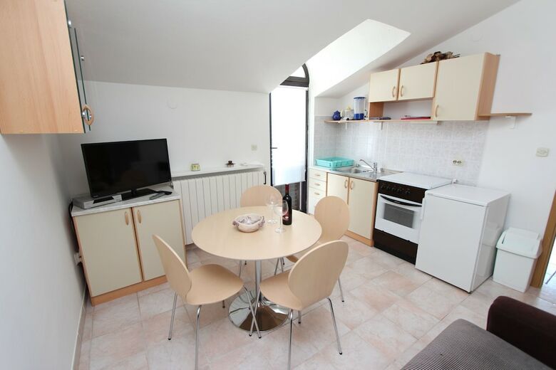 Apartments Milena