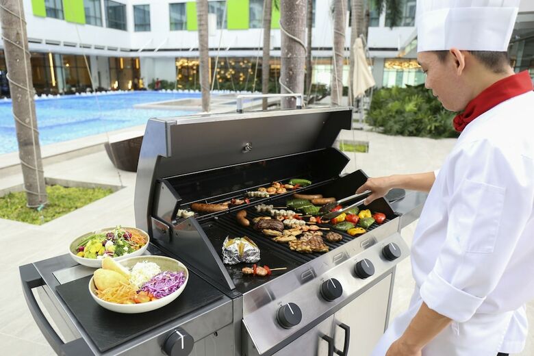 Hotel Holiday Inn & Suites Saigon Airport