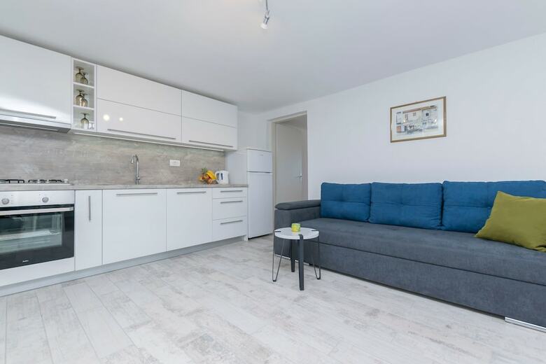 Apartment Island Dream