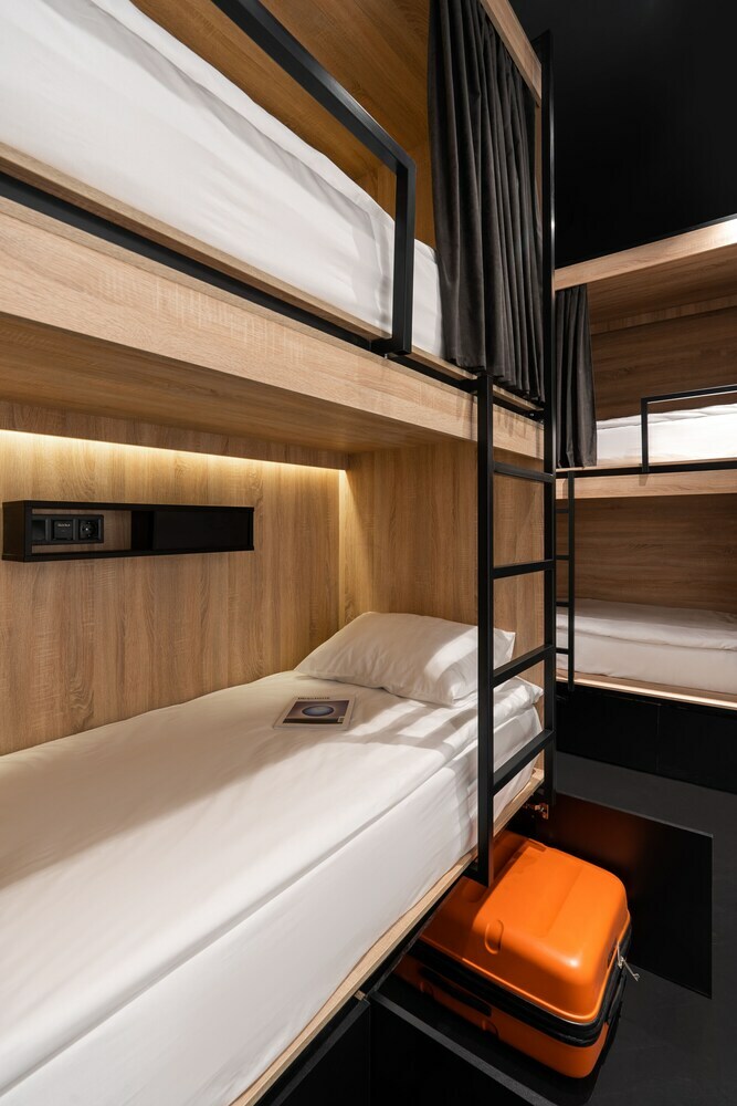 Hostal Globe Runner Hotel & Hostel