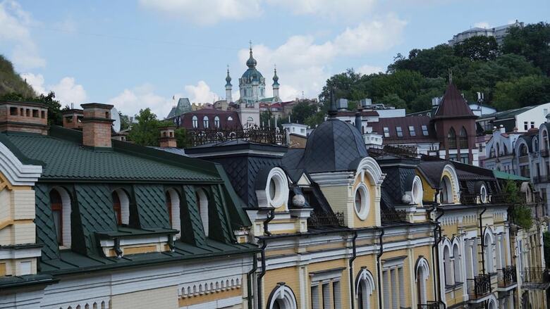 Hotel Kiev Story
