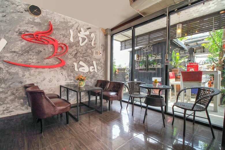 Hotel Oyo 715 Apartment Khunpu