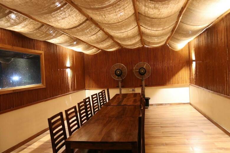 Hotel Ambika Resort