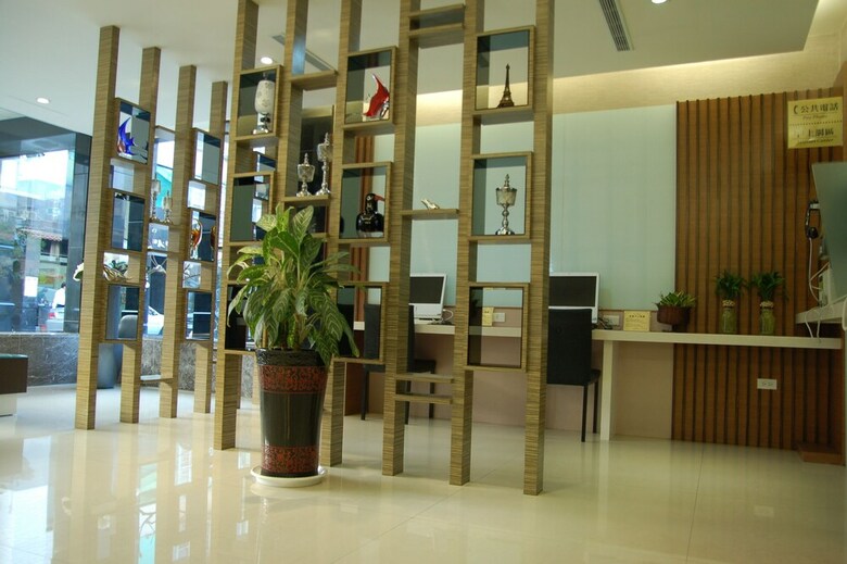 Paris Business Hotel