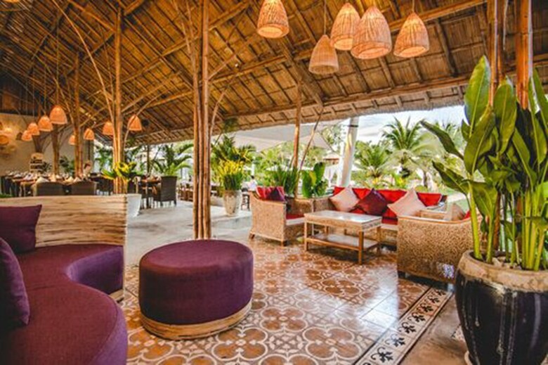 Hotel Sahaa Beach Resort