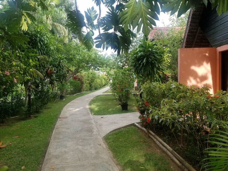 Bed & Breakfast Firefly Beach Cottages And Suites