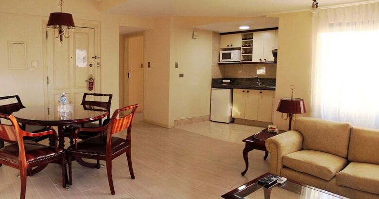 Aparthotel Suites Toborochi