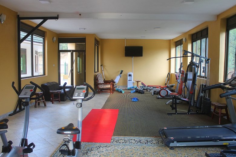 Hotel Bunyonyi Safaris Resort