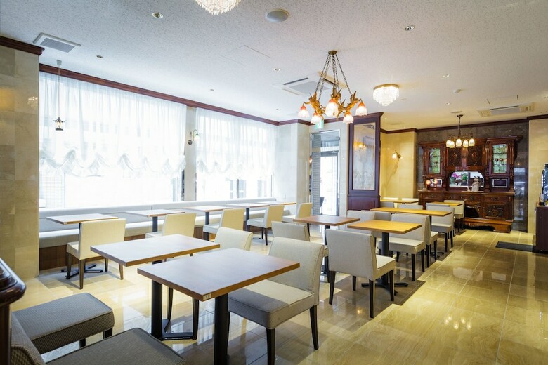 Hotel Katsuyama Premiere