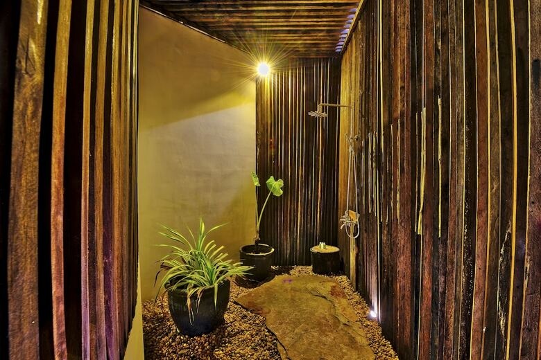 Hotel Ren Resort