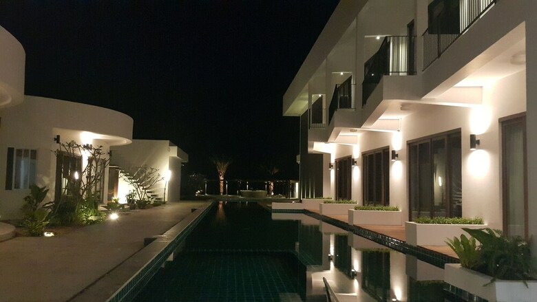 Hotel Ren Resort