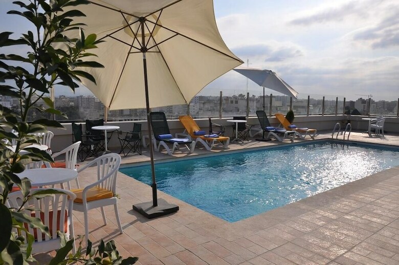 Hotel Across H�tels & Spa F�s
