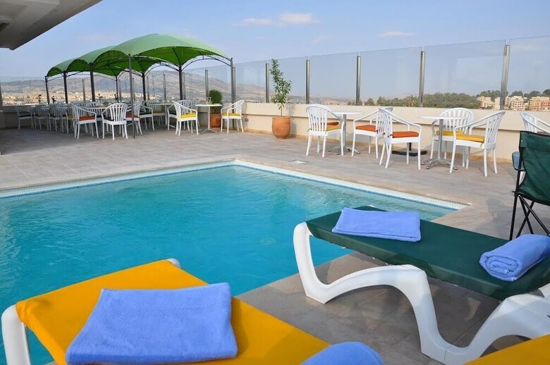 Hotel Across H�tels & Spa F�s