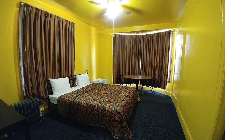 Taylor Hotel