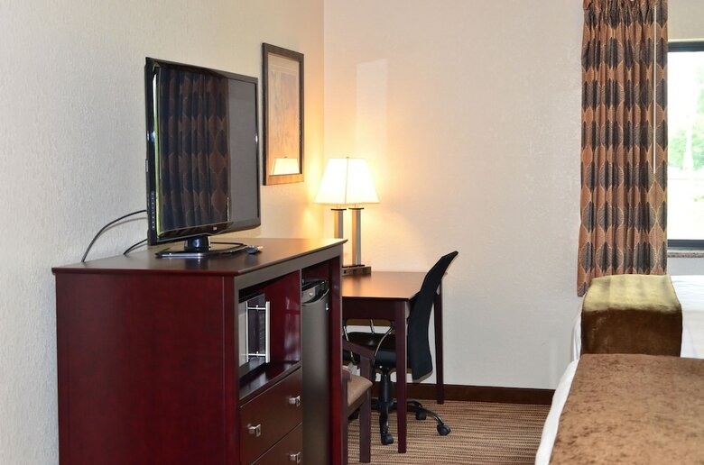 Hotel Cobblestone Inn & Suites - Clarion