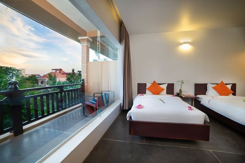 Hotel Eocambo Village