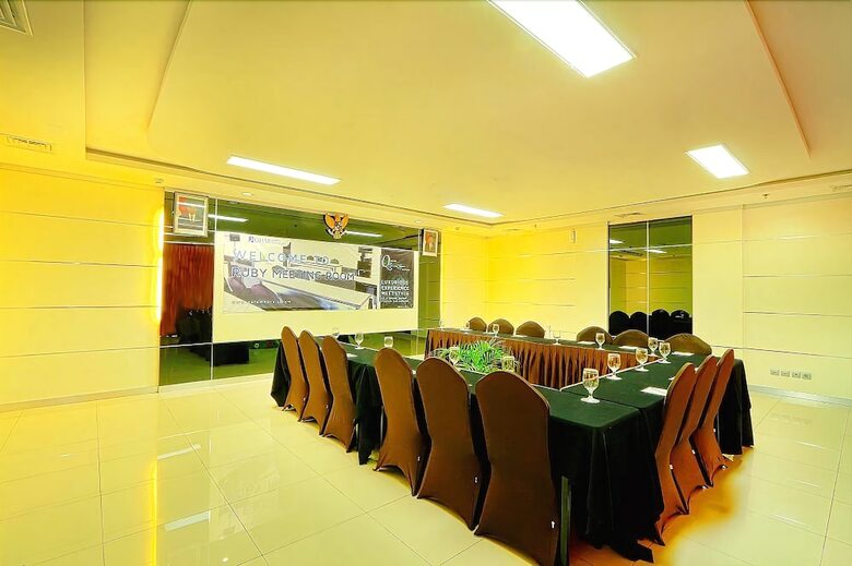 Grand Dafam Q Hotel Banjarbaru, Dhm Syariah