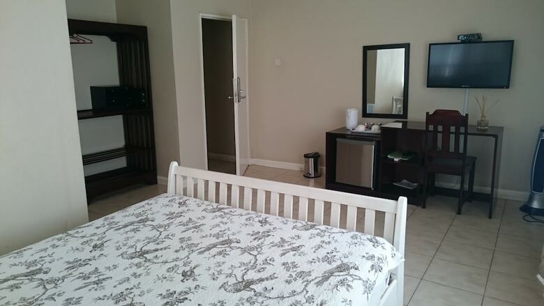 Hotel Lepatino Bed & Breakfast