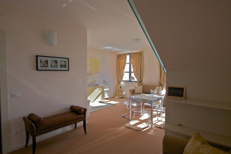 Miramare Apartments & Suites
