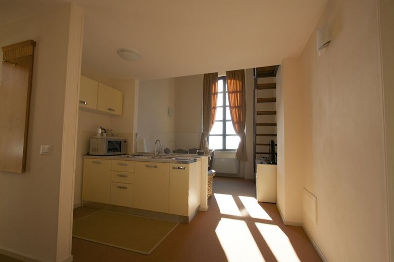 Miramare Apartments & Suites