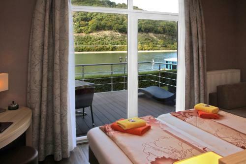Hotel Rheink�nig