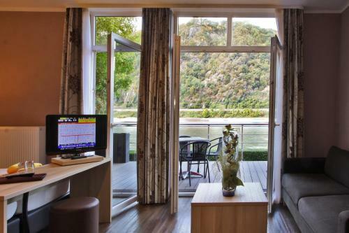 Hotel Rheink�nig