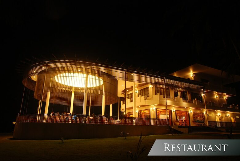 Hotel Bansaithong Beach Resort