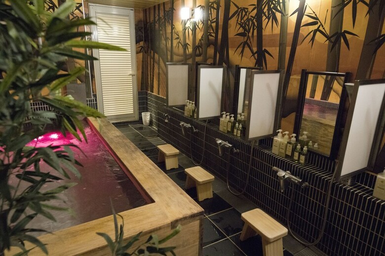 Centurion Cabin & Spa Ladies