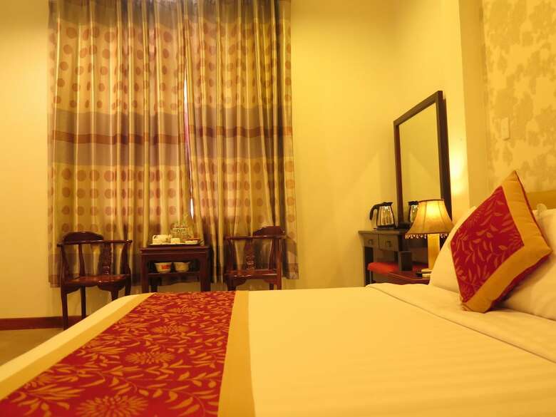 Sunflowers Hotel