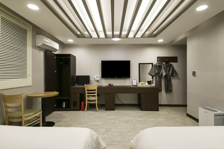 Motel K Hotel